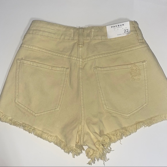 Rare NWT Pacsun | Yellow Mom Jean Shorts Size 22 - Picture 2 of 6